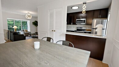 2310 Colts Neck Rd in Reston, VA - Building Photo - Building Photo