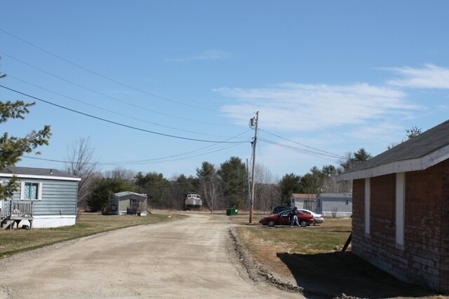 Meadowbrook in Richmond, ME - Foto de edificio