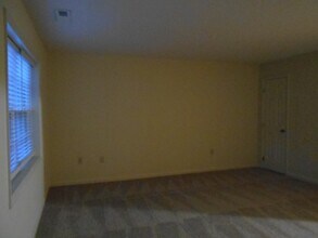 594 Hammock Ave in Murrells Inlet, SC - Foto de edificio - Building Photo