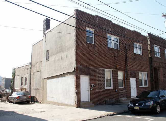 7016-7018 Madison St in Guttenberg, NJ - Building Photo - Building Photo