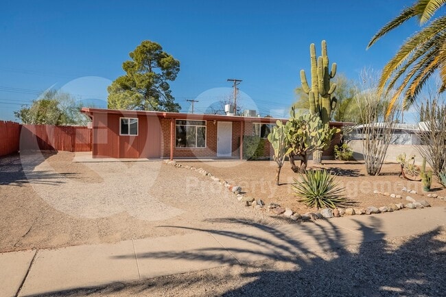 property at 2020 S Avenida Ursa