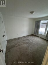 914 Alvarez Ln in Ottawa, ON - Building Photo - Building Photo