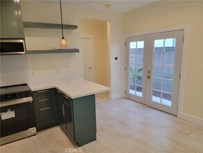 18723 Bassett St in Los Angeles, CA - Building Photo - Building Photo