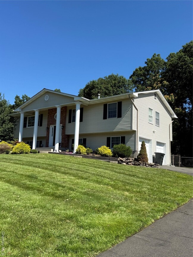 4 Waters Edge in Congers, NY - Building Photo - Building Photo