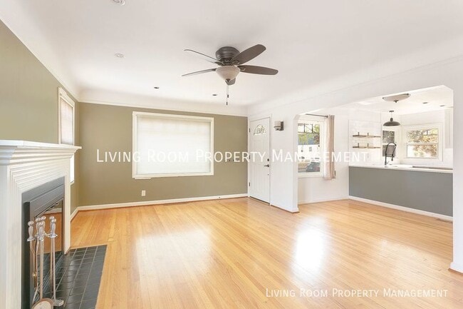 7061 N University Ave in Portland, OR - Building Photo - Building Photo