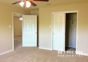 5118 Badland Beacon in Converse, TX - Building Photo - Building Photo