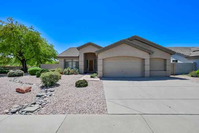 6937 E Paradise Ln in Scottsdale, AZ - Building Photo - Building Photo