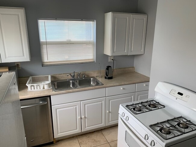 1400 W Olympic Blvd, Unit A