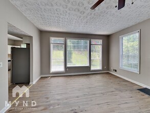 2587 Riverwood Spring in Ellenwood, GA - Foto de edificio - Building Photo