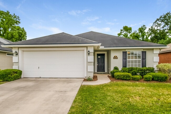 property at 12100 Hayden Lakes Cir