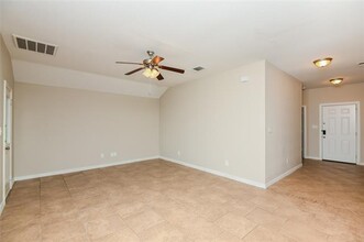 3453 Heatherbend St in Fort Worth, TX - Building Photo - Building Photo