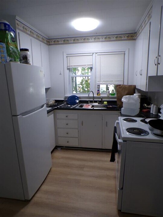 207 Main St in Saint David, ME - Foto de edificio