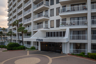 The Breakers Condominium in Galveston, TX - Building Photo - Building Photo