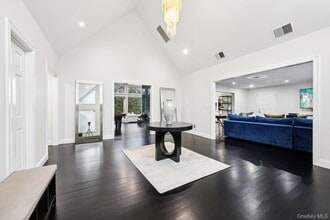 6 Carol Ln in Mamaroneck, NY - Building Photo - Building Photo