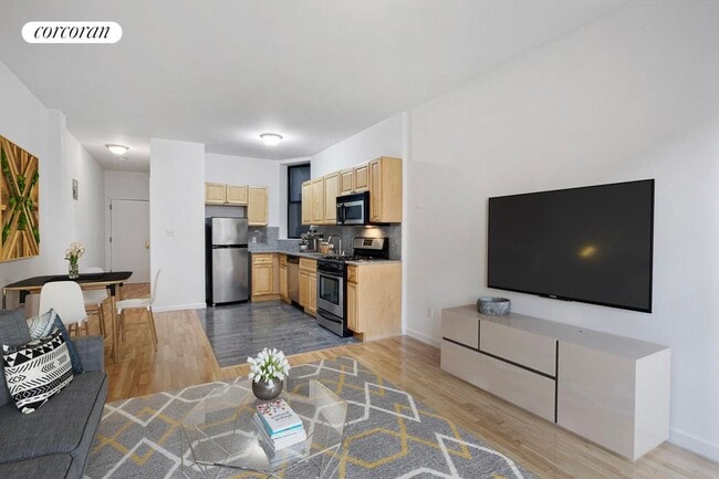 154 Columbus Ave in New York, NY - Building Photo - Building Photo