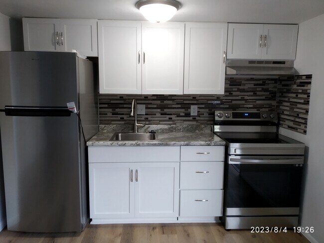 property at 3601 Kenbrooke Ct