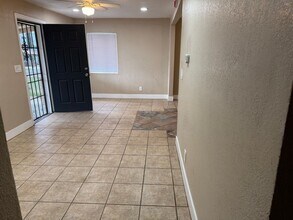 2411 Acacia St in Stockton, CA - Building Photo - Building Photo