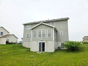 75 Haywards Heath in West Henrietta, NY - Building Photo - Building Photo