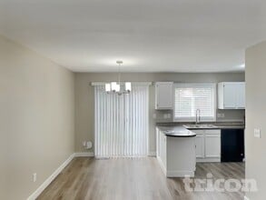 16209 NE 12th St in Vancouver, WA - Building Photo - Building Photo