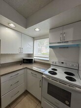 3350 Pinewalk Dr N in Margate, FL - Building Photo - Building Photo