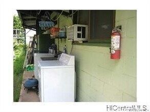 578 Kamoku St in Honolulu, HI - Building Photo - Building Photo