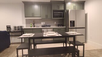 1688 Palm Spgs Dr in Idaho Falls, ID - Building Photo