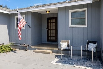11012 Montgomery Ave in Los Angeles, CA - Building Photo - Building Photo