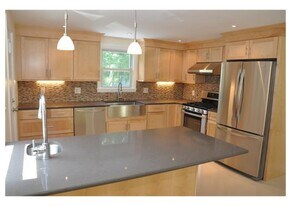 11 Rockland Pl in Newton, MA - Building Photo