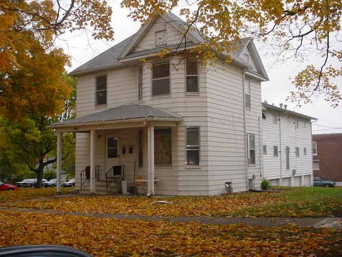 1003 Grant St in Waterloo, IA - Building Photo - Building Photo