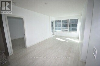 59-559 E Liberty St in Toronto, ON - Building Photo - Building Photo