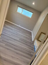 4705 Yosemite Blvd in Modesto, CA - Foto de edificio - Building Photo