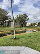 1 Burgundy A in Delray Beach, FL - Foto de edificio - Building Photo