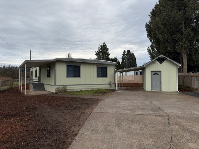 property at 1681 Harbor Dr