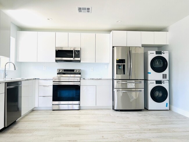 206 SE 1st Ave in Delray Beach, FL - Building Photo - Building Photo