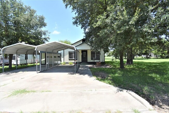 1120 2nd Ave S in Texas City, TX - Building Photo - Building Photo