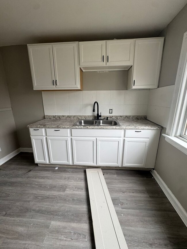 15766 Hartwell St in Detroit, MI - Foto de edificio - Building Photo