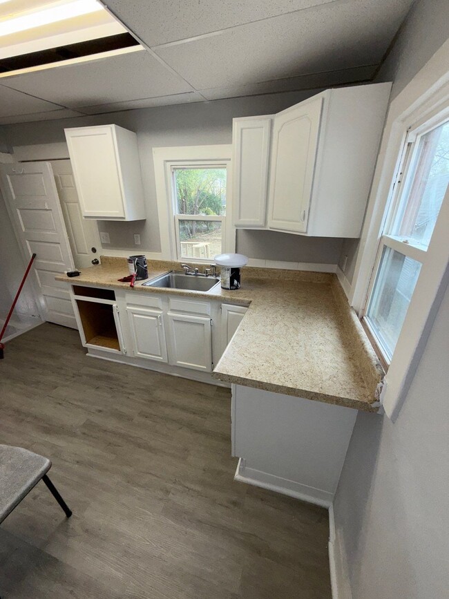 2321 N Church St in Rockford, IL - Building Photo - Building Photo