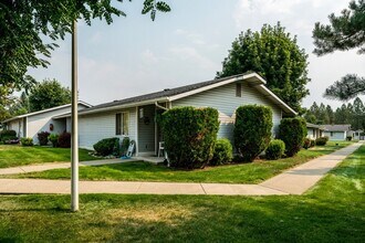 7032 W Heritage St in Rathdrum, ID - Building Photo - Building Photo