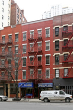 1059 First Ave in New York, NY - Building Photo - Building Photo