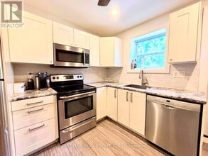 340 Howland Ave in Toronto, ON - Building Photo - Building Photo