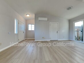 949 Nogales St in Sacramento, CA - Building Photo - Building Photo