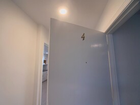 404 Spruce Ave in South San Francisco, CA - Building Photo