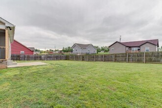 202 Shaub Rd in Portland, TN - Building Photo - Building Photo