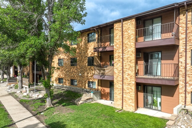 Westwood Park in Bismarck, ND - Foto de edificio - Building Photo