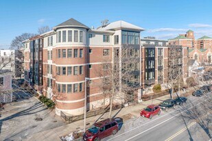 533 Cambridge St in Boston, MA - Building Photo