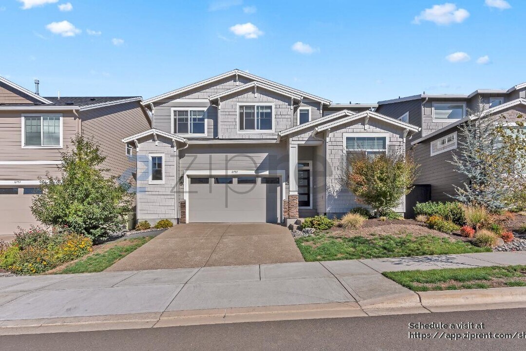 11781 NW Thelin Ln in Portland, OR - Building Photo