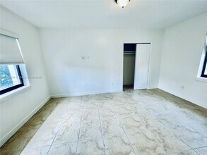 36 NW 52nd St in Miami, FL - Building Photo - Building Photo