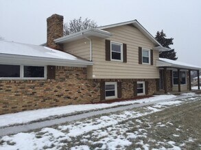 1573 Wagon Wheel Lane in Grand Blanc, MI - Building Photo - Building Photo