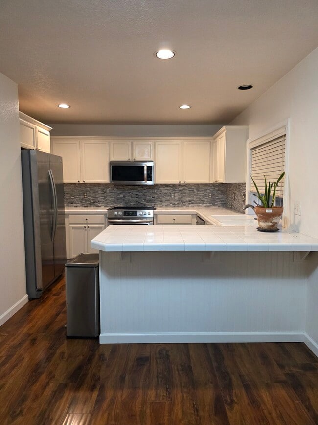 23630 SW Red Fern Dr in Sherwood, OR - Building Photo - Building Photo