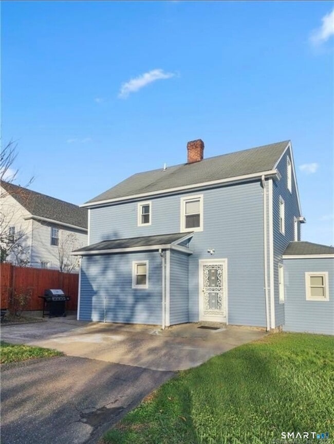 329 Amsterdam Ave in Bridgeport, CT - Building Photo - Building Photo